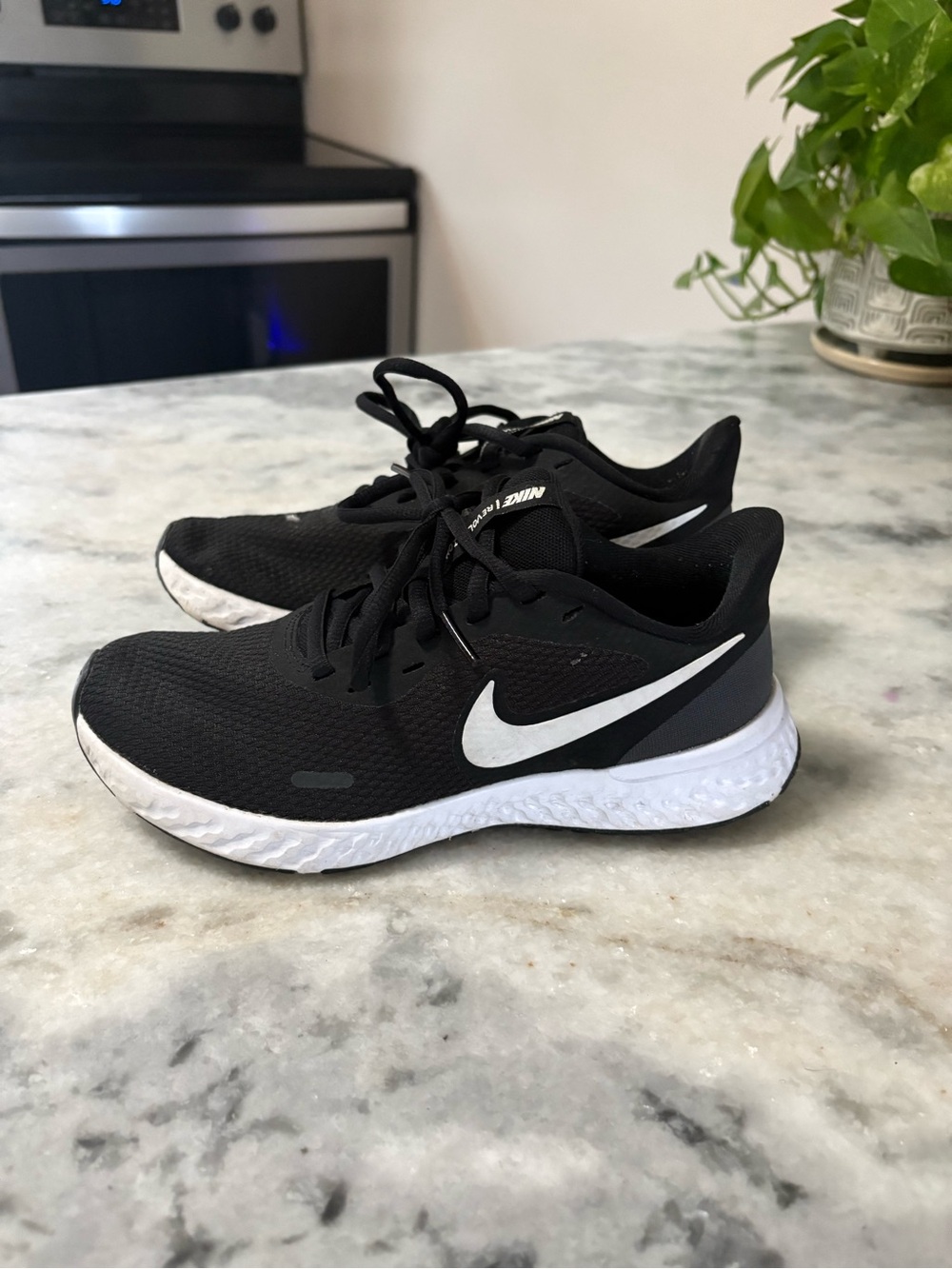 Nike Women's Black and White Running Sneakers